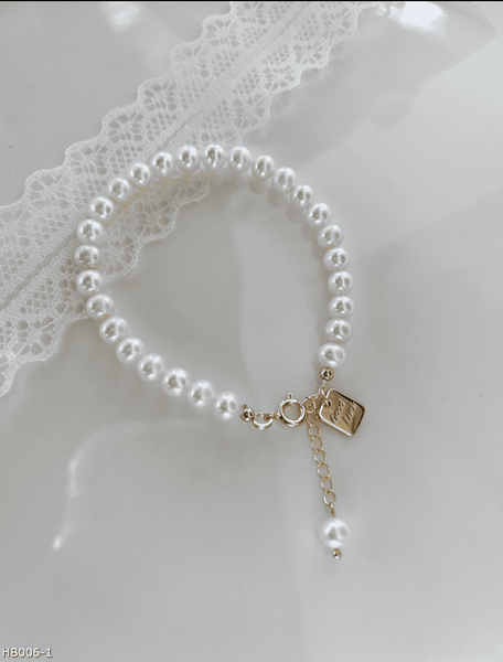 Pearl bracelets 2025 with charms