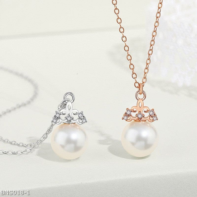 Iris crown pearl pendant Necklace