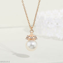 Iris crown pearl pendant Necklace