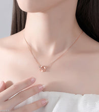 Mobius interlocking necklace