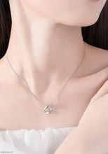 Mobius interlocking necklace