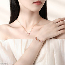 Microset blossom flower necklace