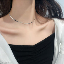 Minimalist blade herringbone chain