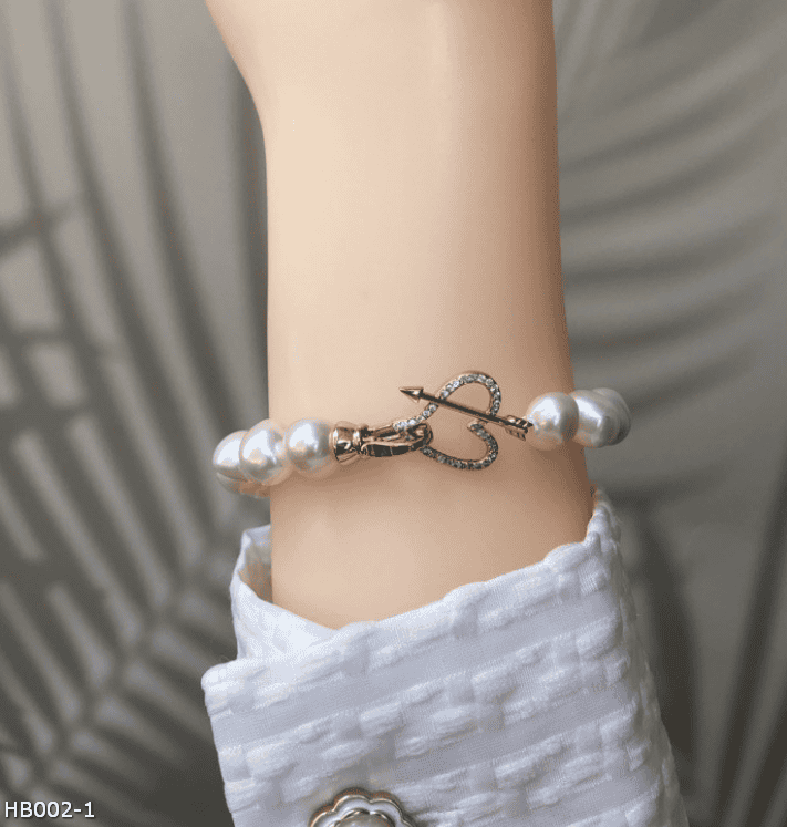 Natural pearls cupid arrow bracelet