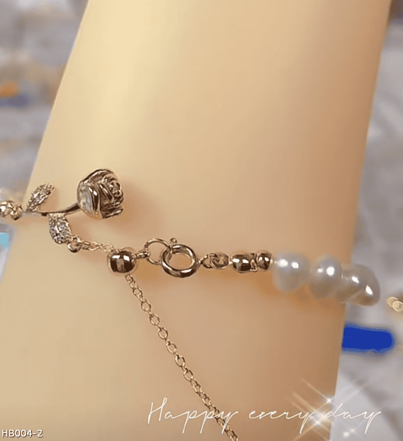 Natural pearls rose bracelet